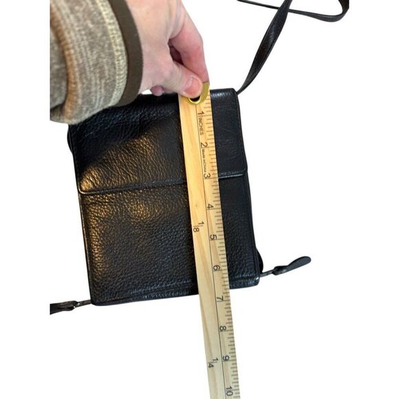 Tusk Black Leather Crossbody Bag With Multiple Card Slots & Adjustable Strap - Picture 9 of 13